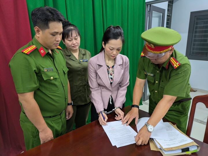 Bắt khẩn cấp chủ cơ sở nha khoa Tuyết Chinh ở TPHCM vì hành hung khách hàng - Ảnh 1.