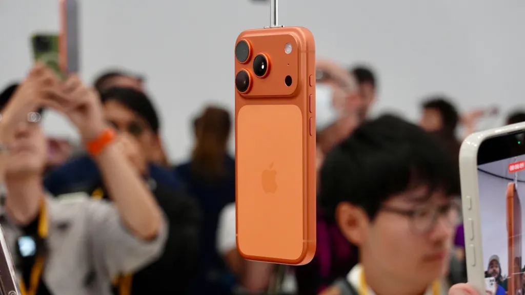 Trên tay iPhone Air siêu mỏng và iPhone 17 Pro Max: Có Đáng để sở hữu không? - Ảnh 7.