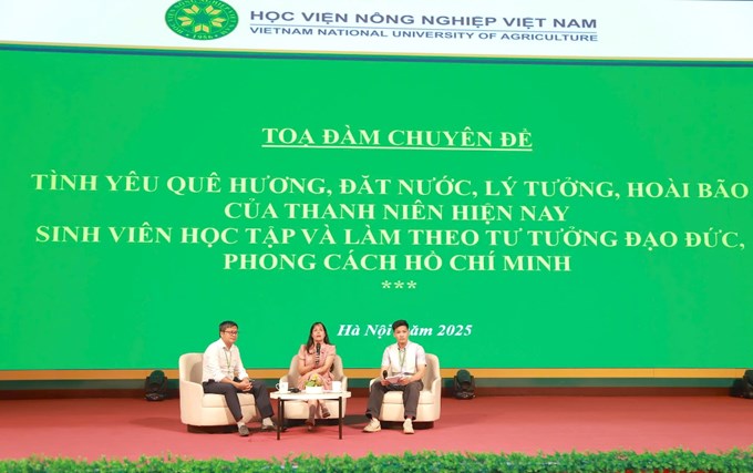 Sôi động tuần sinh hoạt công dân - sinh viên dành cho tân sinh viên khóa 70 VNUA - Ảnh 1.