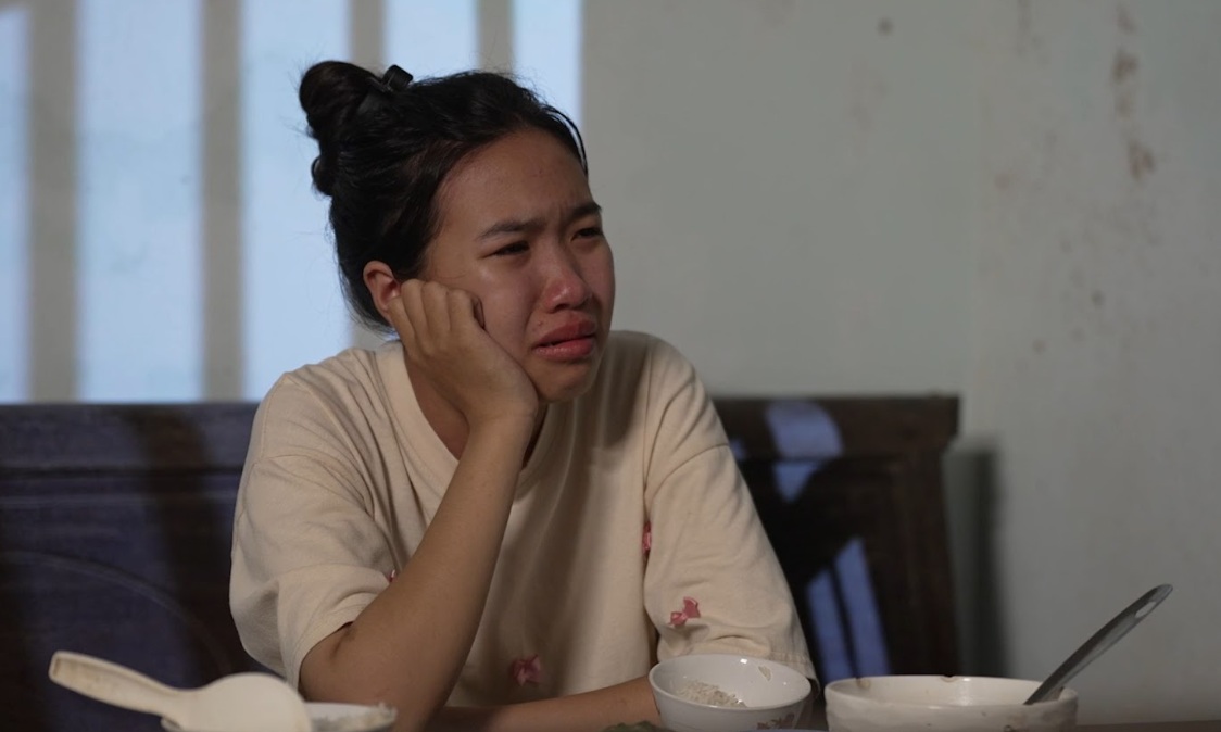 MC Thanh Thảo bật khóc, nhắn nhủ: "Nếu anh có lương tâm, tôi mong anh quay về"- Ảnh 1.