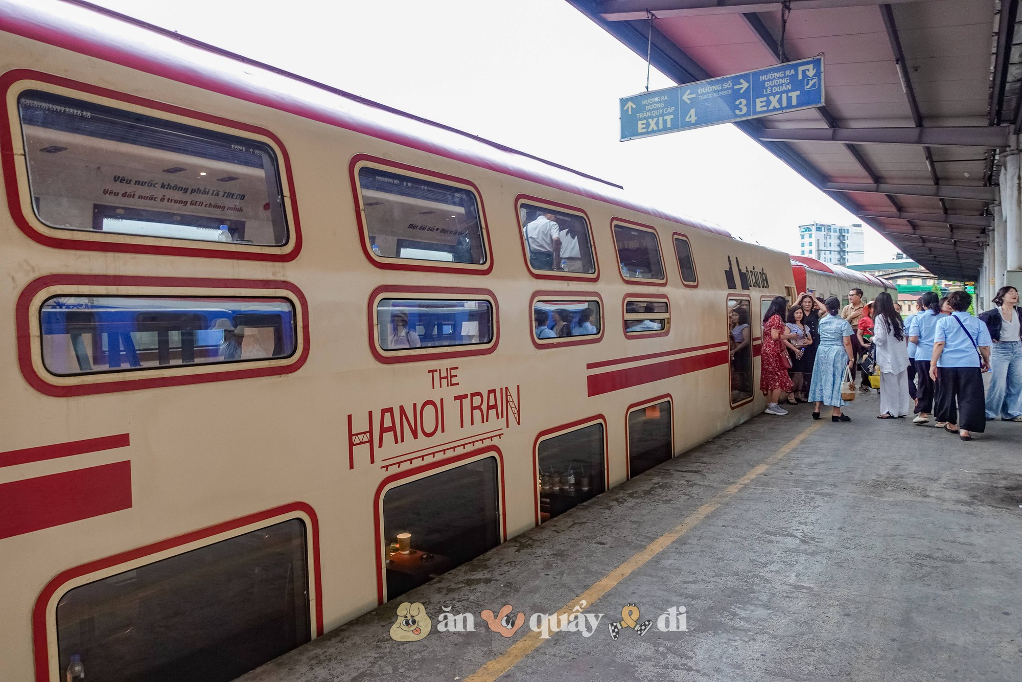 Chi 550k trải nghiệm 3,5h trên tàu "Hà Nội 5 cửa ô": Xịn như khách sạn hay còn điều gì khiến du khách lăn tăn? - Ảnh 2.