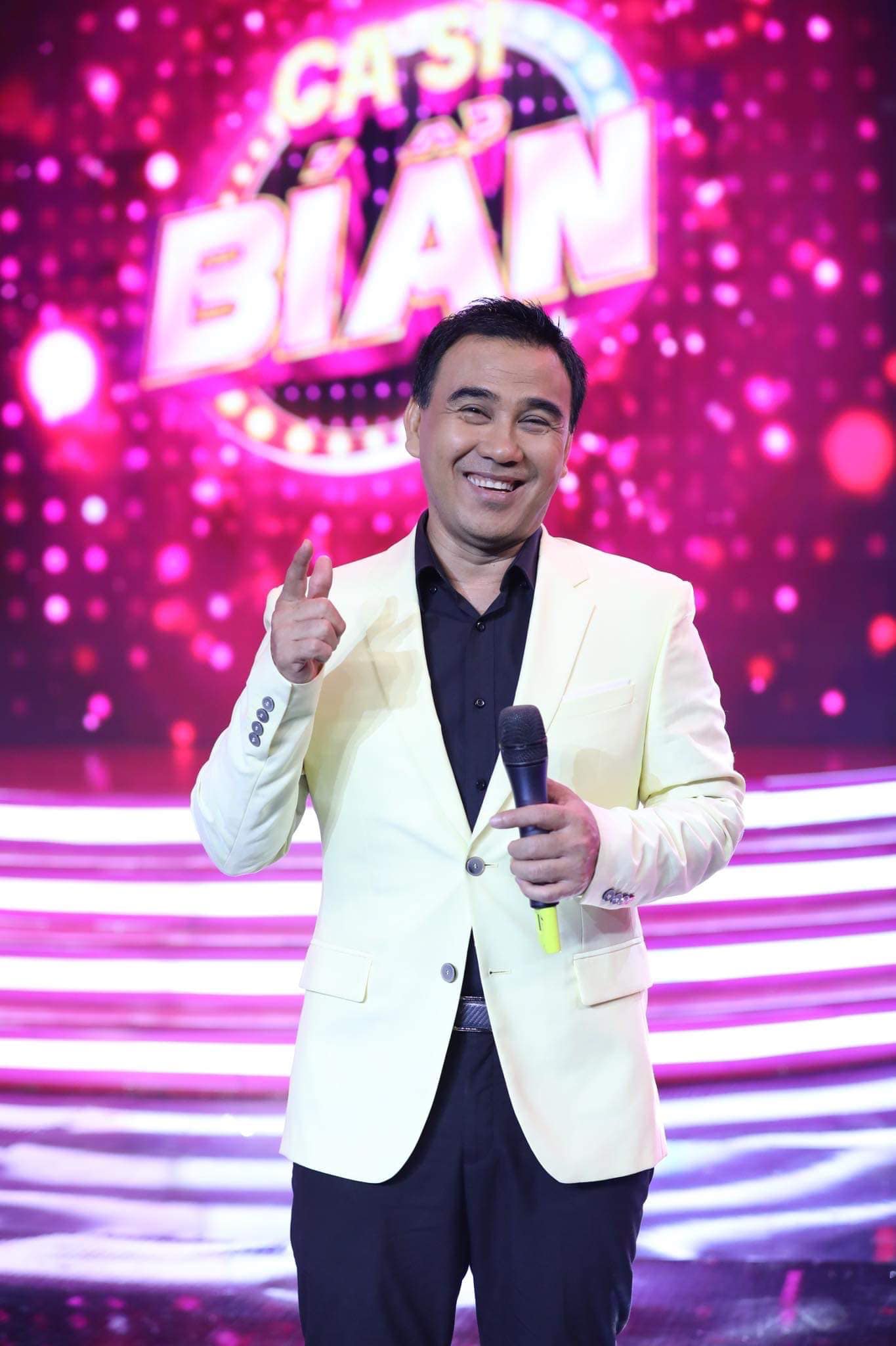 Phó Chủ tịch Hội điện ảnh Việt Nam và vợ đại gia: 20 năm mặn nồng, sống trong biệt thự đắt đỏ ở TP.HCM - Ảnh 2.
