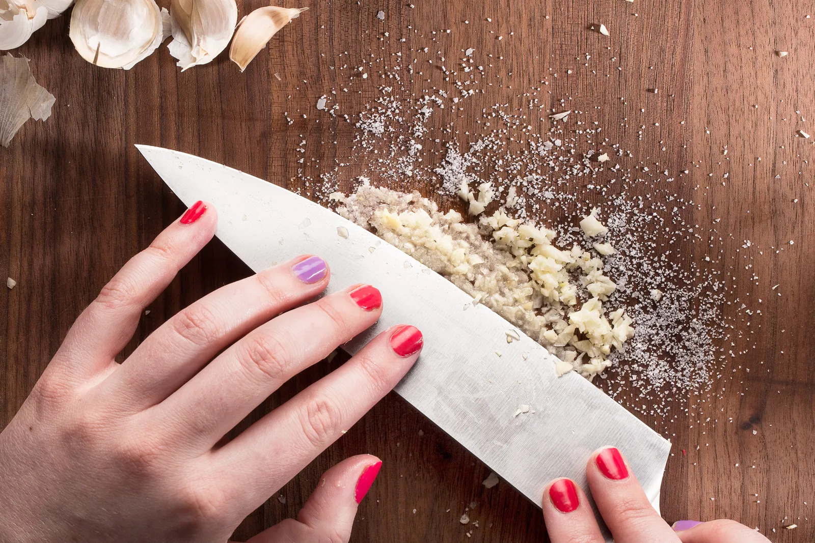 6 loại gia vị người thông minh biết dùng nhiều khi nấu ăn để bệnh cao huyết áp "sợ" - Ảnh 1.