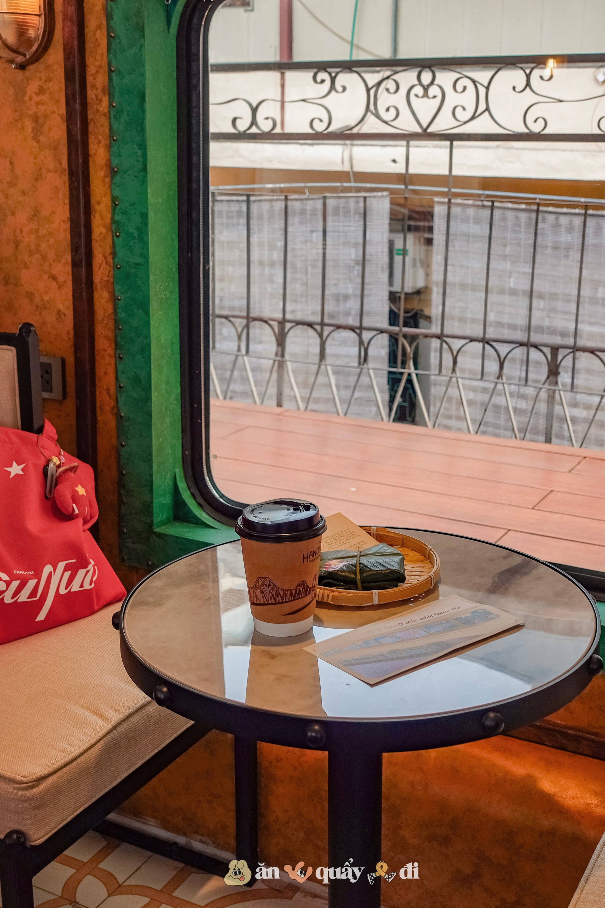 Chi 550k trải nghiệm 3,5h trên tàu "Hà Nội 5 cửa ô": Xịn như khách sạn hay còn điều gì khiến du khách lăn tăn? - Ảnh 12.