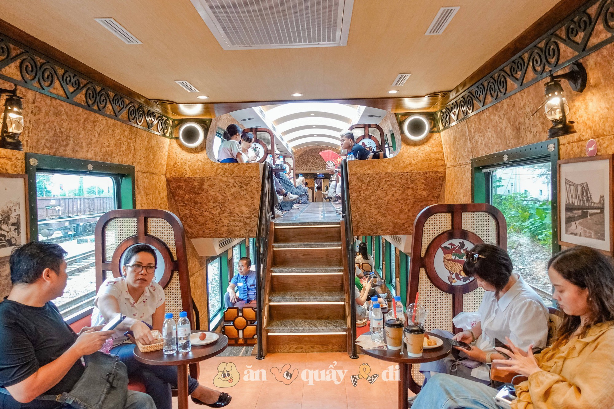 Chi 550k trải nghiệm 3,5h trên tàu "Hà Nội 5 cửa ô": Xịn như khách sạn hay còn điều gì khiến du khách lăn tăn? - Ảnh 26.