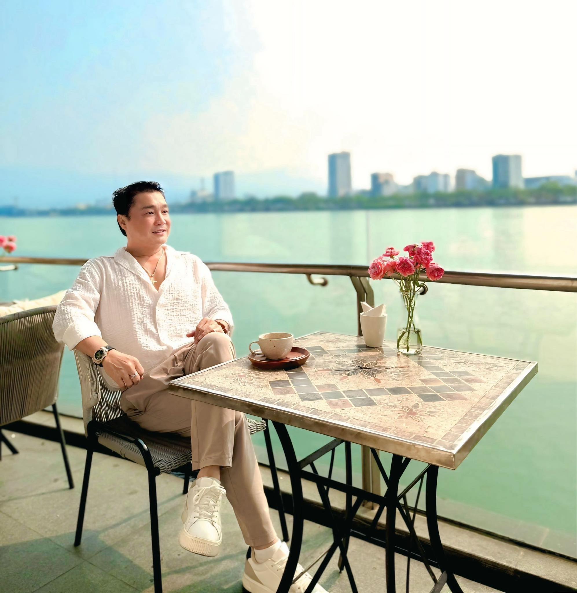 Nam diễn viên miền Tây có cát xê cao nhất Việt Nam: 60 cây vàng cho 1 tập phim, nhìn số lần đóng vai chính mà choáng - Ảnh 3.