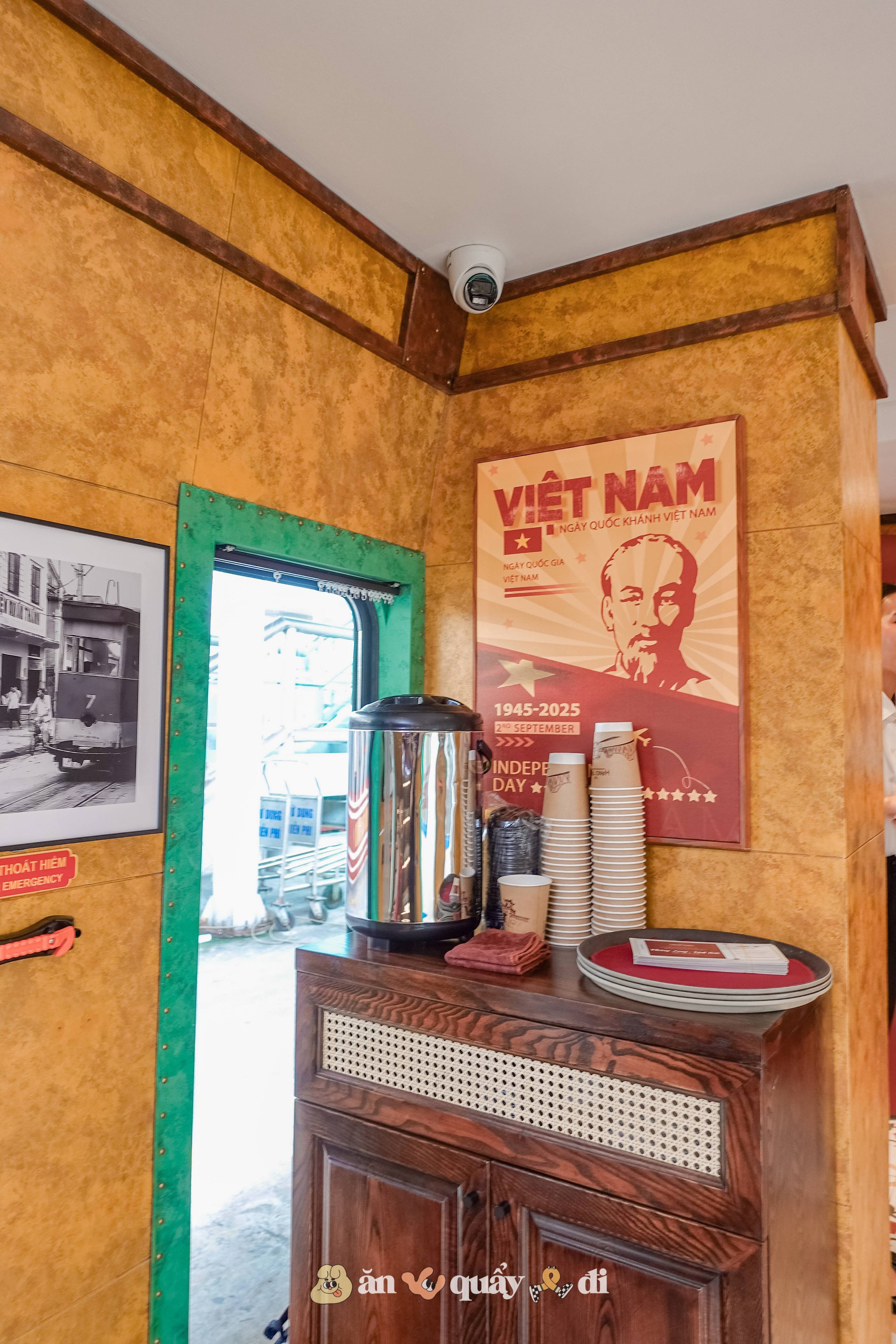 Chi 550k trải nghiệm 3,5h trên tàu "Hà Nội 5 cửa ô": Xịn như khách sạn hay còn điều gì khiến du khách lăn tăn? - Ảnh 5.