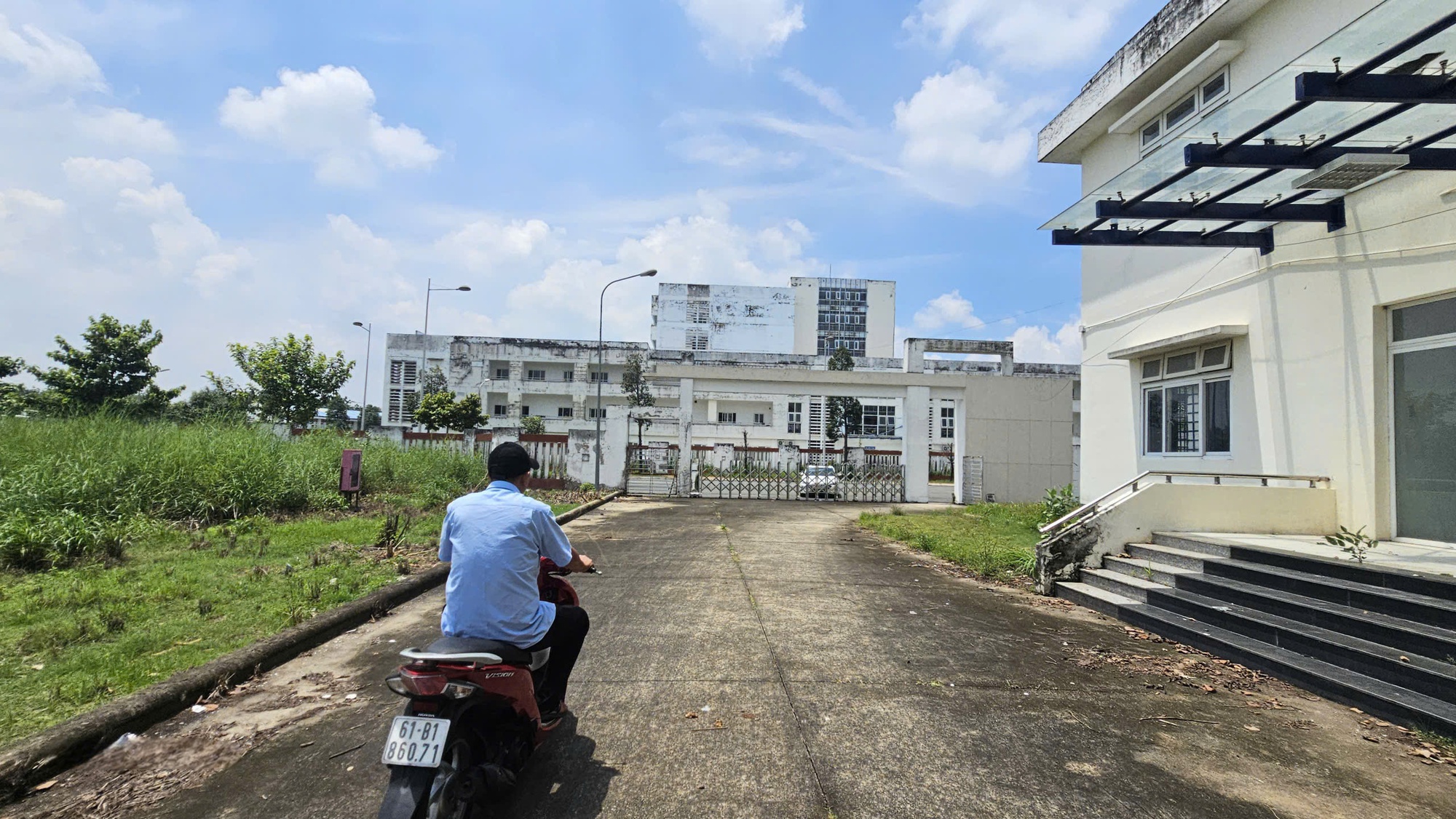 Hình Ảnh Bệnh Viện Tâm Thần Ở Tp Hcm Bỏ Hoang Nhiều Năm- Ảnh 10. Hình Ảnh Bệnh Viện Tâm Thần Ở Tp Hcm Bỏ Hoang Nhiều Năm- Ảnh 10.