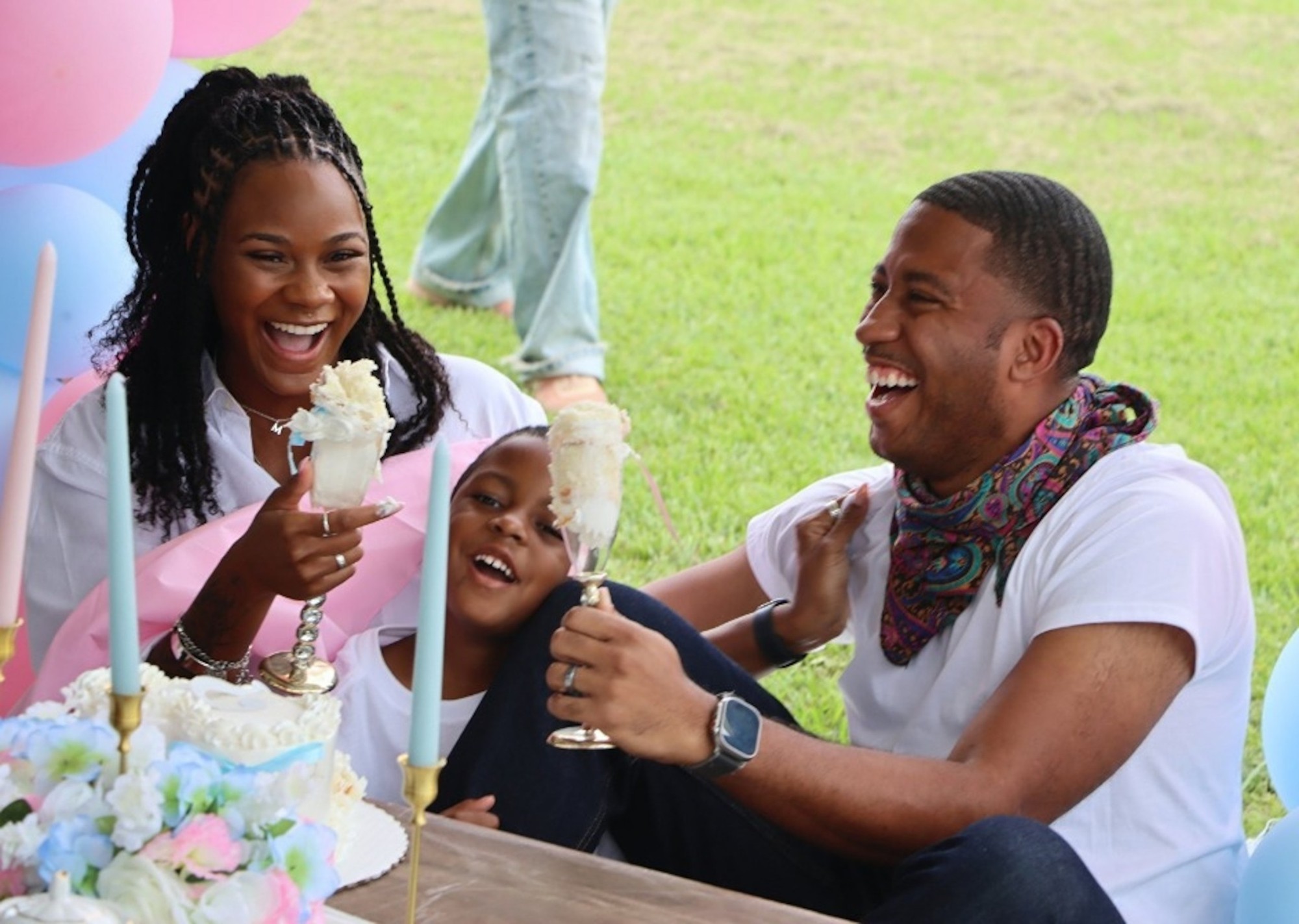 Gia đình phá vỡ "nỗi buồn thế kỷ" kéo dài 108 năm của dòng họ nhờ sự xuất hiện của một bé gái - Ảnh 3.