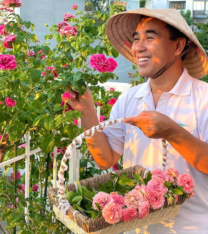 Phó Chủ tịch Hội điện ảnh Việt Nam và vợ đại gia: 20 năm mặn nồng, sống trong biệt thự đắt đỏ ở TP.HCM - Ảnh 9.