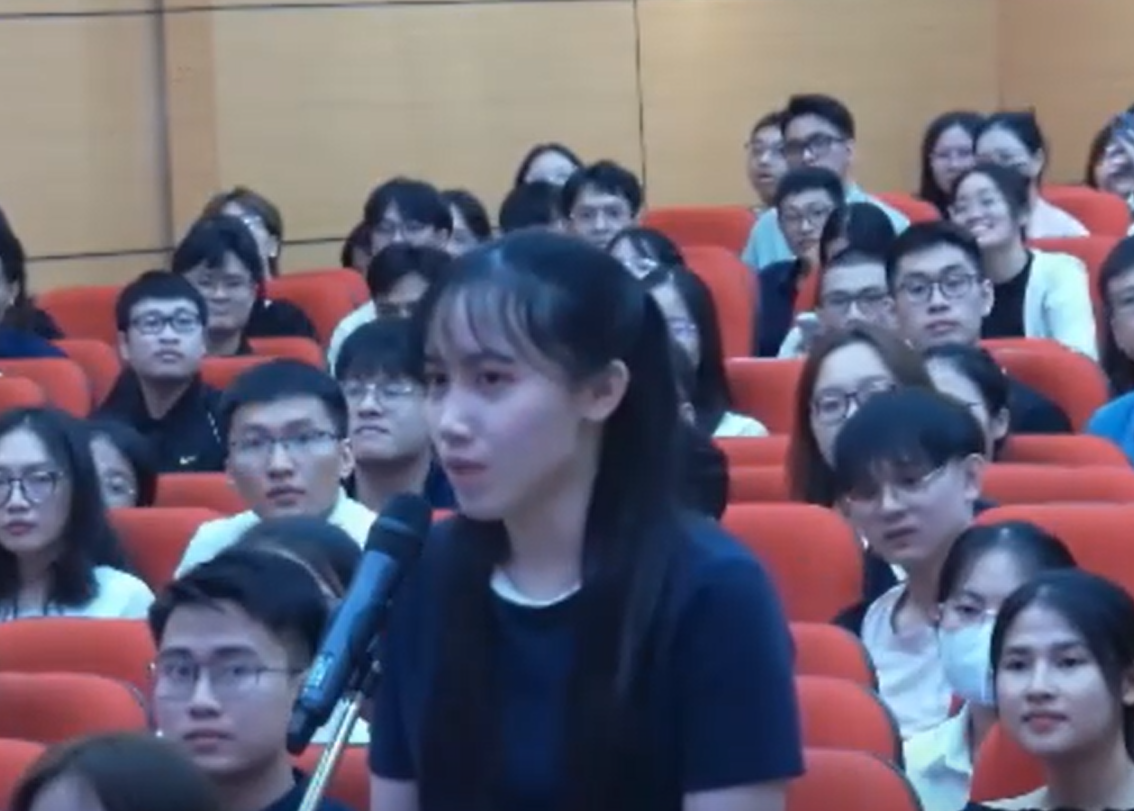 Nữ sinh gây choáng nhất đợt chọn chuyên ngành bác sĩ nội trú: Sinh ra để thành "thủ khoa", tiểu thuyết cũng chỉ cỡ này! - Ảnh 1.