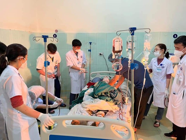 Bác sĩ sẽ được xếp lương và nâng phụ cấp đặc biệt như thế nào? - Ảnh 1.