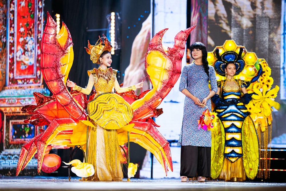 NTK Minh Châu hé lộ hậu trường thực hiện trang phục dân tộc ở Miss Grand Vietnam 2025- Ảnh 9. NTK Minh Châu hé lộ hậu trường thực hiện trang phục dân tộc ở Miss Grand Vietnam 2025- Ảnh 9.