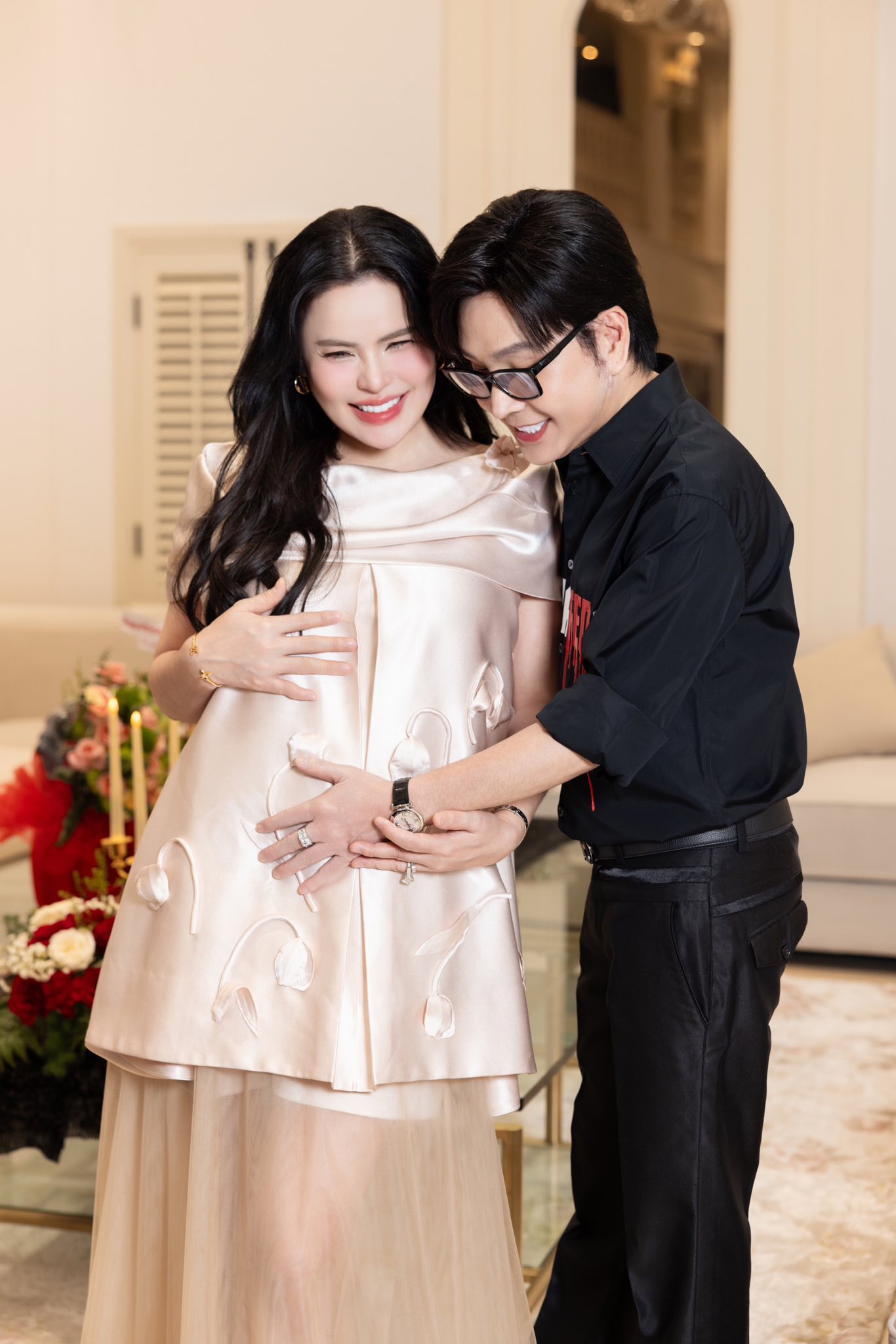 Nam NSƯT cưới mẹ đơn thân là nữ đại gia sở hữu biệt thự 200 tỷ, thề "ở cạnh nhau tới chết" - Ảnh 8.