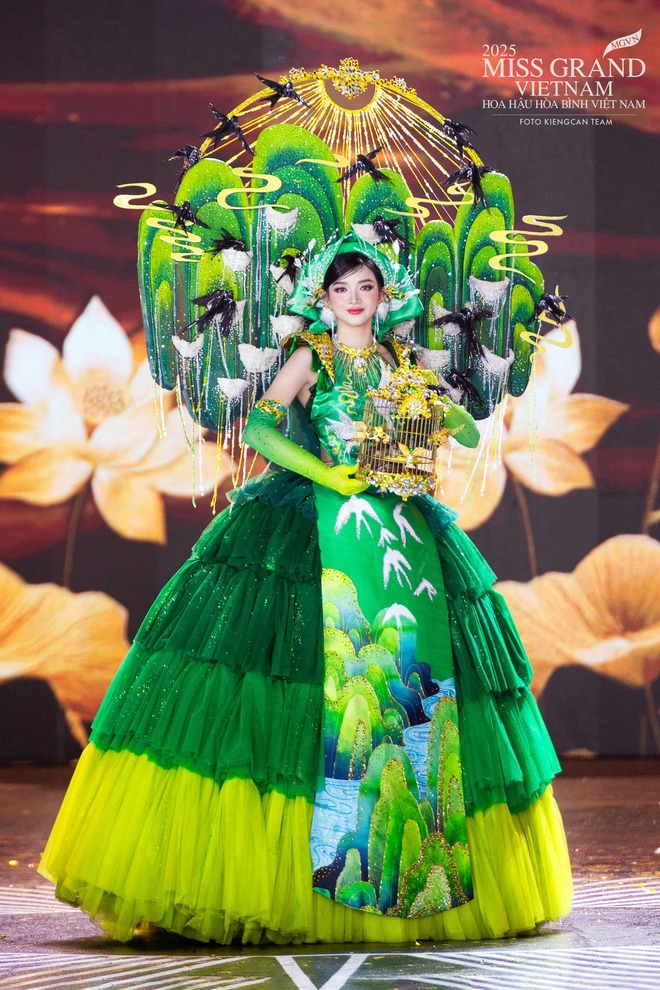 Miss Grand Vietnam gây tranh cãi vì mang bàn thờ gia tiên lên sân khấu, Tiểu Vy cũng dính Miss Grand Vietnam gây tranh cãi vì mang bàn thờ gia tiên lên sân khấu, Tiểu Vy cũng dính