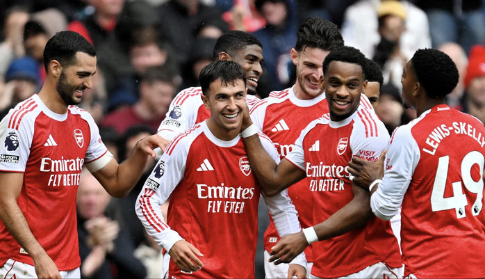 Tân binh tỏa sáng, Arsenal thắng đậm Nottingham Forest chiếm ngôi đầu Ngoại hạng - Ảnh 5.