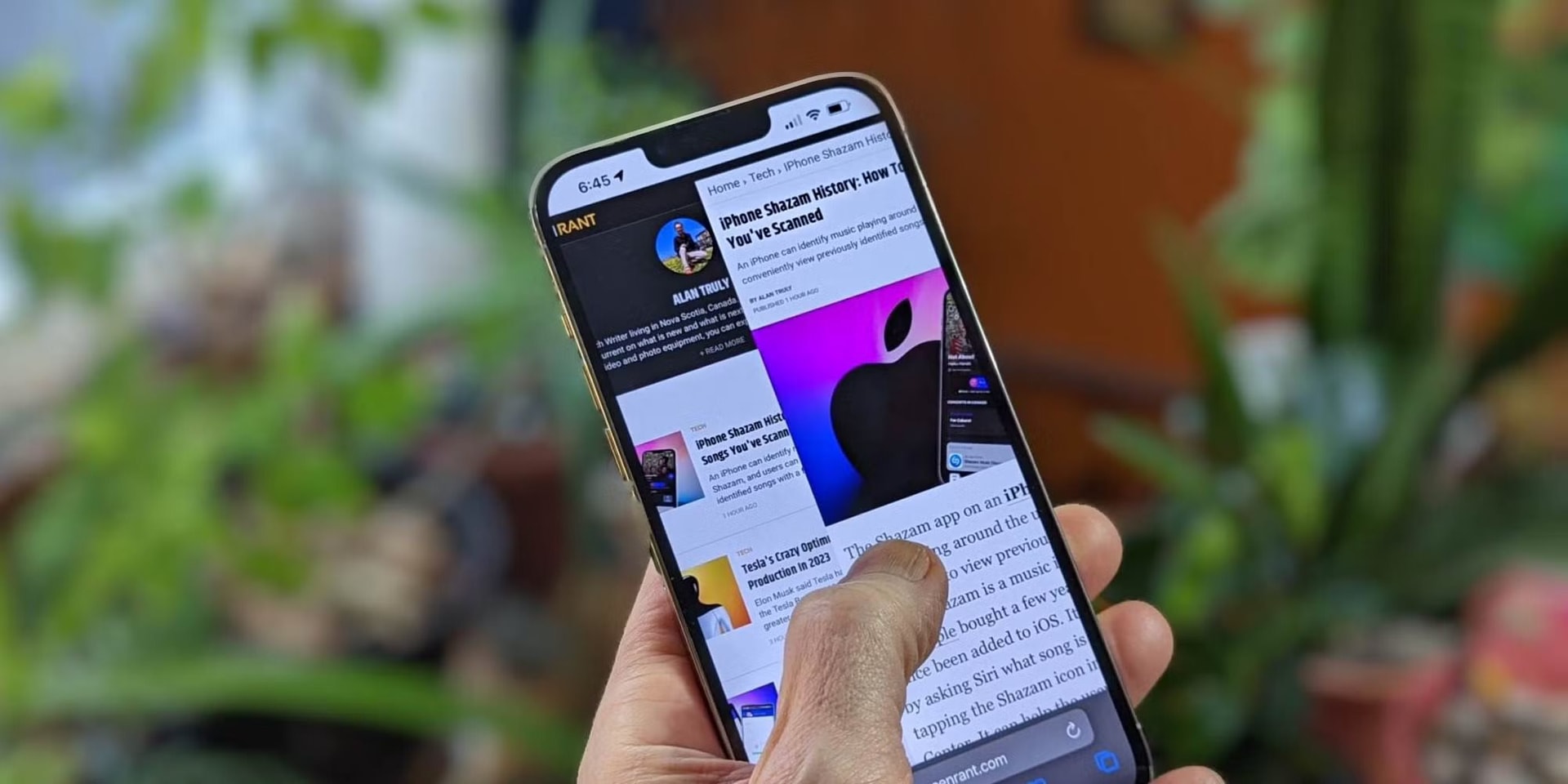 Cây Bút Công Nghệ: &Quot;Chán Android, Tôi Đổi Sang Dùng Iphone Được Một Tháng Thì Lại Quay Về Vì Lý Do Này&Quot; 2 Apple Iphne 13 Pro Swipe Back Gesture Safari 1757769506781 17577695071861389694929