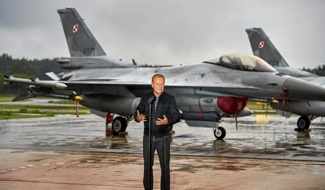 F-16 đ&aacute;nh chặn UAV Geran-2, ph&aacute; hủy nh&agrave; d&acirc;n ở Ba Lan - Ảnh 2.
