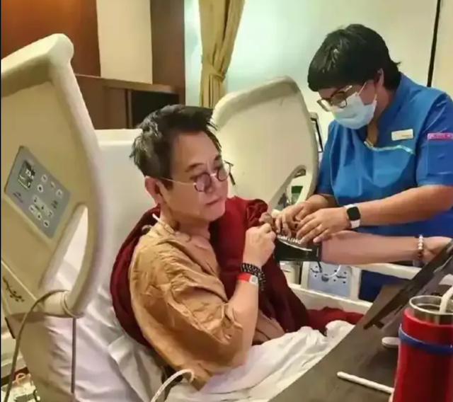 Nàng hậu ngực khủng tai tiếng nhất showbiz, khiến nam thần hạng A mê đến ruồng bỏ vợ con - Ảnh 1. Nàng hậu ngực khủng tai tiếng nhất showbiz, khiến nam thần hạng A mê đến ruồng bỏ vợ con - Ảnh 1.