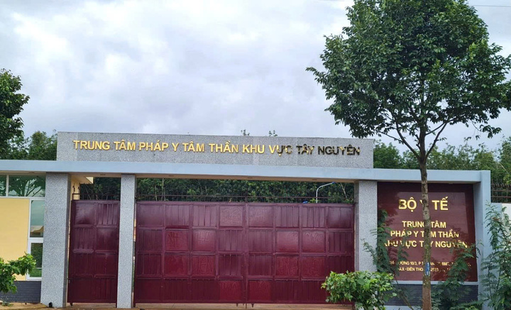 Khởi tố Giám đốc và 4 giám định viên Trung tâm pháp y tâm thần Tây Nguyên - Ảnh 1. Khởi tố Giám đốc và 4 giám định viên Trung tâm pháp y tâm thần Tây Nguyên - Ảnh 1.