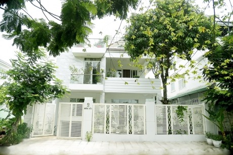 Nam nghệ sĩ Vbiz cưới vợ khi 2 bàn tay trắng, giờ ở nhà 21 tỷ, sinh 2 con gái đẹp như Hoa hậu - Ảnh 5.