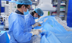 Cứu Người Đàn Ông Ngưng Tim Khi Một Mình Tới Khoa Cấp Cứu 2 Anh 1 08295838 1757818395844 17578183964141726646433