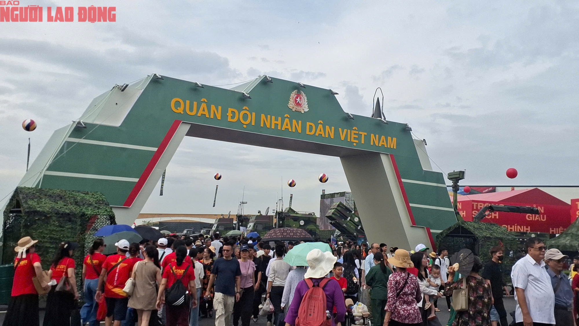Triển lãm Thành tựu đất nước sắp cán mốc 10 triệu lượt khách tham quan- Ảnh 1. Triển lãm Thành tựu đất nước sắp cán mốc 10 triệu lượt khách tham quan- Ảnh 1.