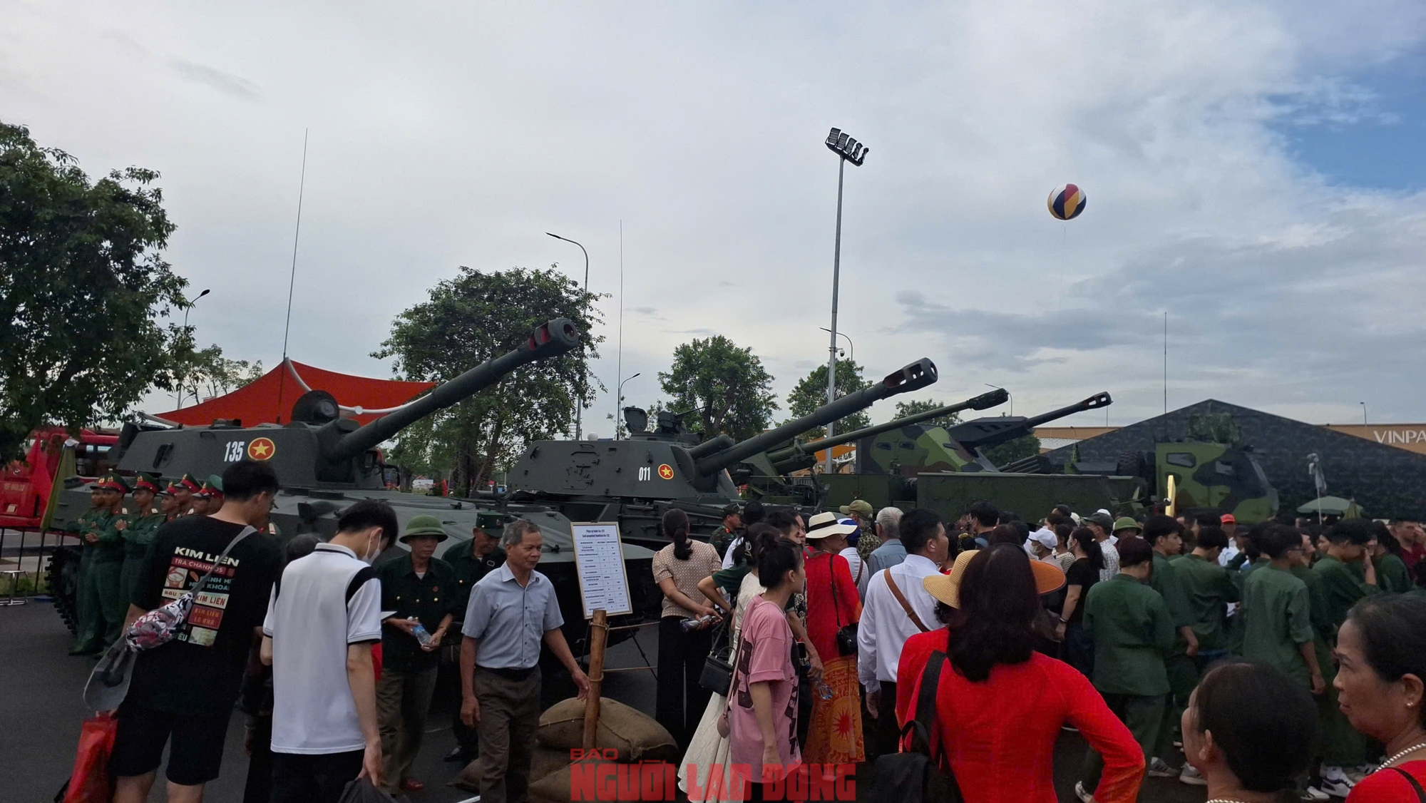 Triển lãm Thành tựu đất nước sắp cán mốc 10 triệu lượt khách tham quan- Ảnh 3. Triển lãm Thành tựu đất nước sắp cán mốc 10 triệu lượt khách tham quan- Ảnh 3.