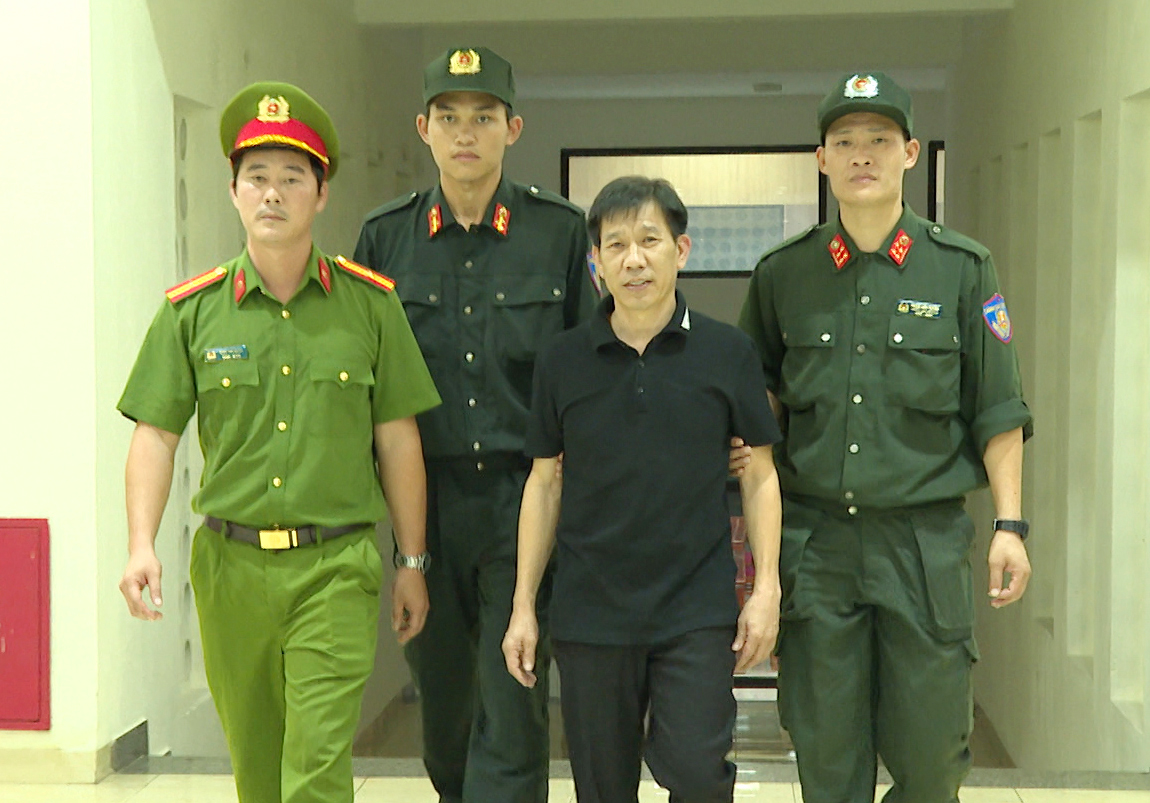 3 th&aacute;ng c&ocirc;ng an "dọn dẹp" giang hồ n&uacute;p b&oacute;ng doanh nghiệp ở Thanh H&oacute;a- Ảnh 4.