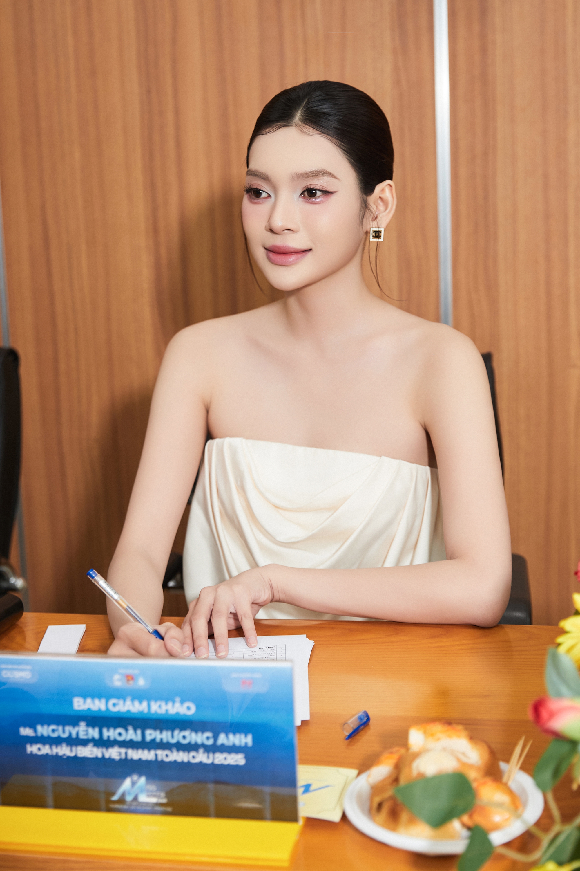 Lựa chọn của hoa hậu Nguyễn Hoài Phương Anh sau hơn 2 tháng đăng quang - Ảnh 8.
