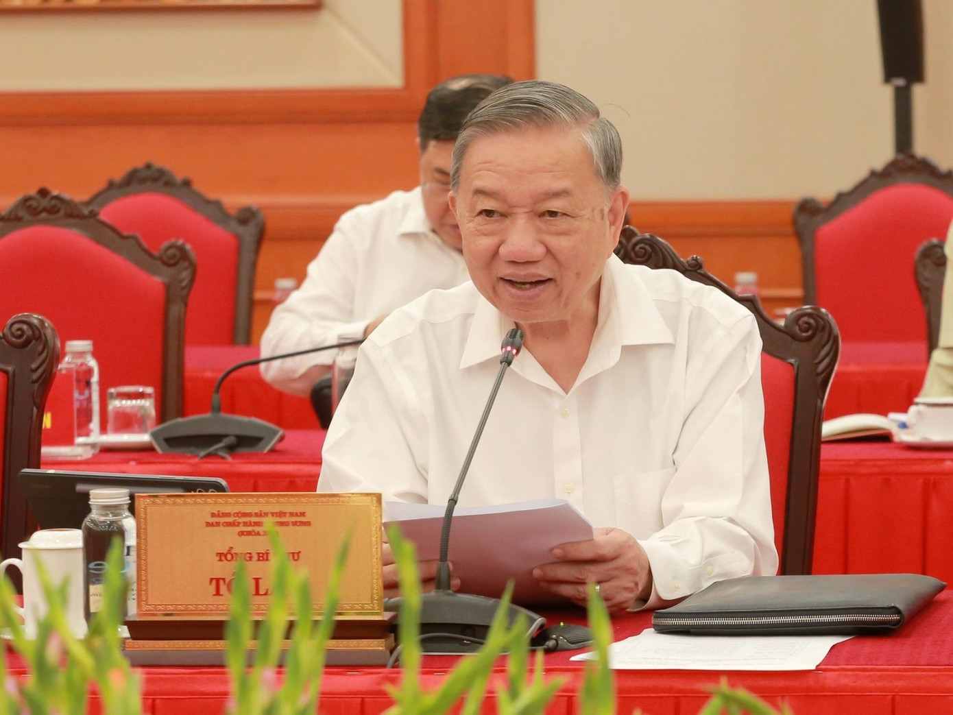 Tiếp tục sắp xếp tổ chức bộ máy trong các cơ quan , đơn vị Theo chỉ đạo Trung ương - Ảnh 1. Tiếp tục sắp xếp tổ chức bộ máy trong các cơ quan , đơn vị Theo chỉ đạo Trung ương - Ảnh 1.