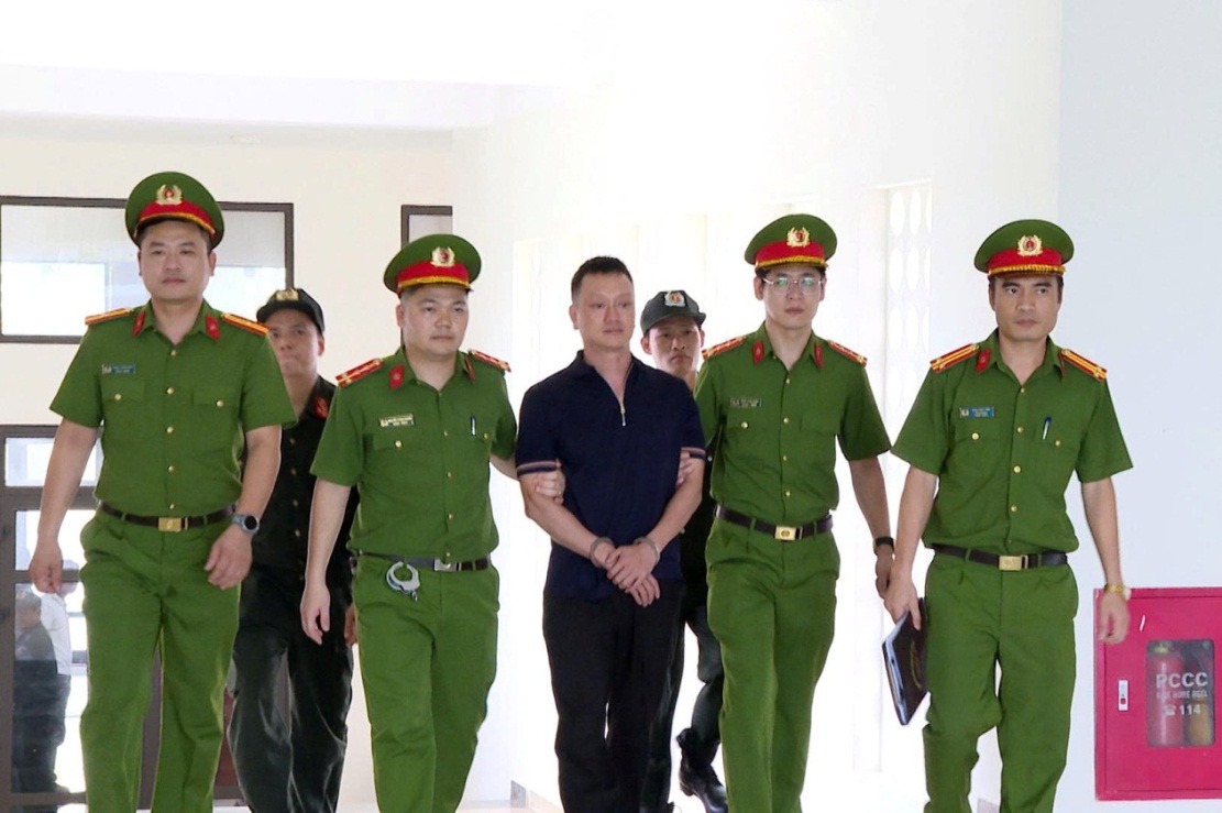 3 th&aacute;ng c&ocirc;ng an "dọn dẹp" giang hồ n&uacute;p b&oacute;ng doanh nghiệp ở Thanh H&oacute;a- Ảnh 3.