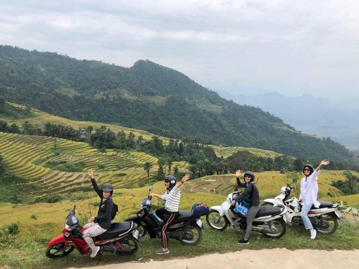 Khách Tây há hốc miệng trước cảnh ở vùng núi phía Bắc: Cách Hà Nội hơn 300km, không phải ai cũng dám đi - Ảnh 12.