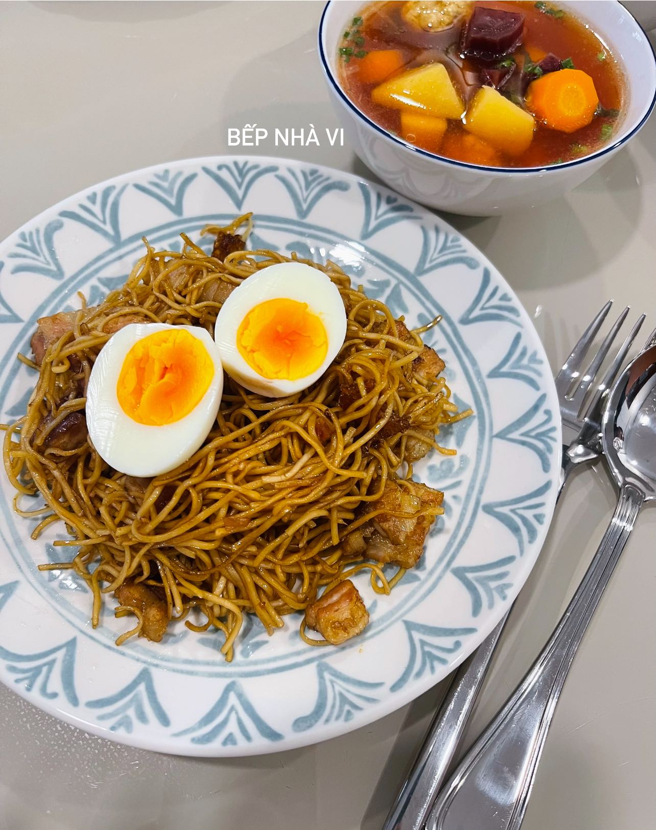 1 mom ở TP.HCM mỗi s&aacute;ng đều dậy sớm nấu ăn cho chồng con: Đ&atilde; chăm lại c&ograve;n kh&eacute;o, "c&ocirc; Tấm" thế n&agrave;y giờ chắc hơi hiếm c&oacute; kh&oacute; t&igrave;m- Ảnh 11.