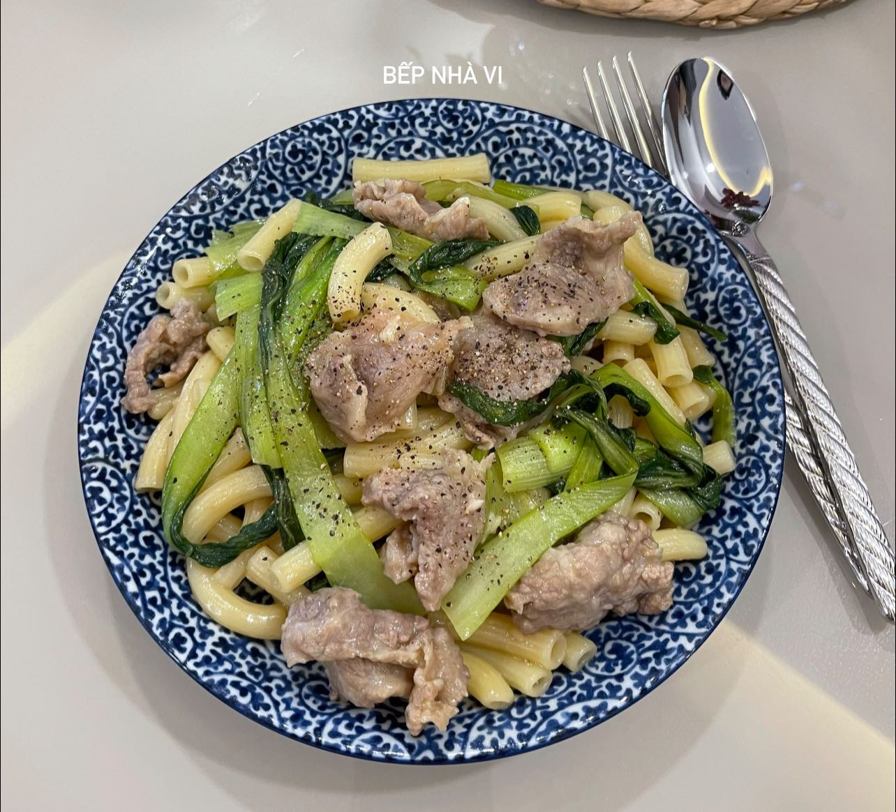 1 mom ở TP.HCM mỗi s&aacute;ng đều dậy sớm nấu ăn cho chồng con: Đ&atilde; chăm lại c&ograve;n kh&eacute;o, "c&ocirc; Tấm" thế n&agrave;y giờ chắc hơi hiếm c&oacute; kh&oacute; t&igrave;m- Ảnh 13.