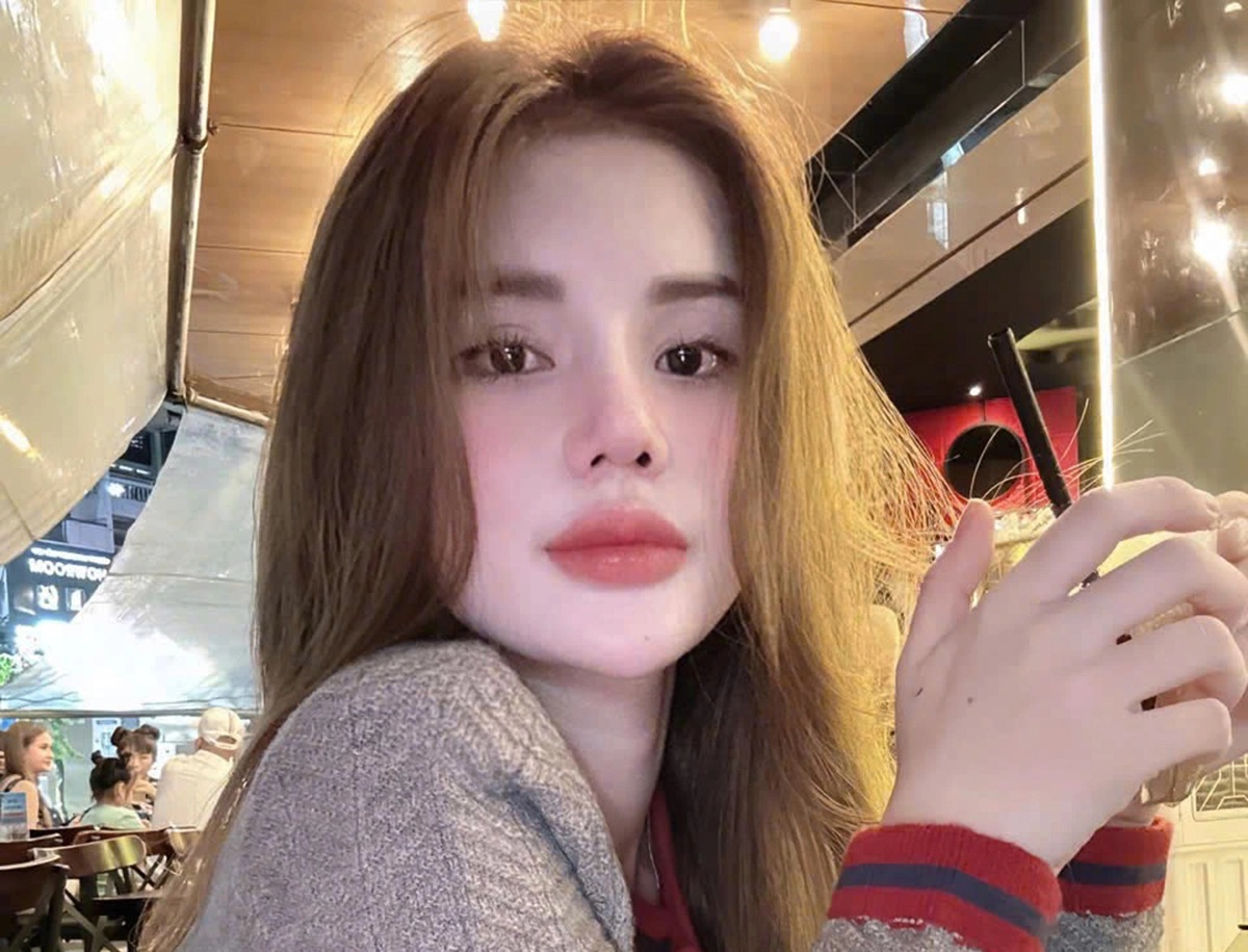 Công an Hà Nội làm việc với Độ Mixi về việc sử dụng shisha tại quán bar - Ảnh 1.