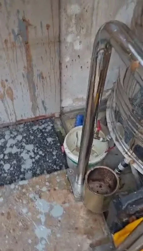 Bạn gái cũ từ 30 năm trước bỗng dưng xuất hiện, người đàn ông mất ăn mất ngủ - Ảnh 2.