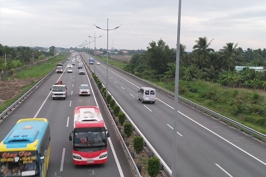 Thêm thông báo khẩn từ Cục CSGT tới tất cả các phương tiện trên 2 tuyến cao tốc từ hôm nay - Ảnh 1.