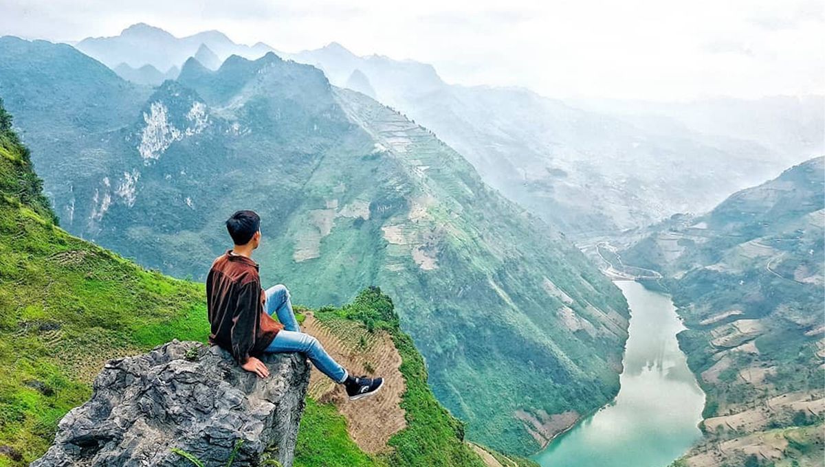 Khách Tây há hốc miệng trước cảnh ở vùng núi phía Bắc: Cách Hà Nội hơn 300km, không phải ai cũng dám đi - Ảnh 13.