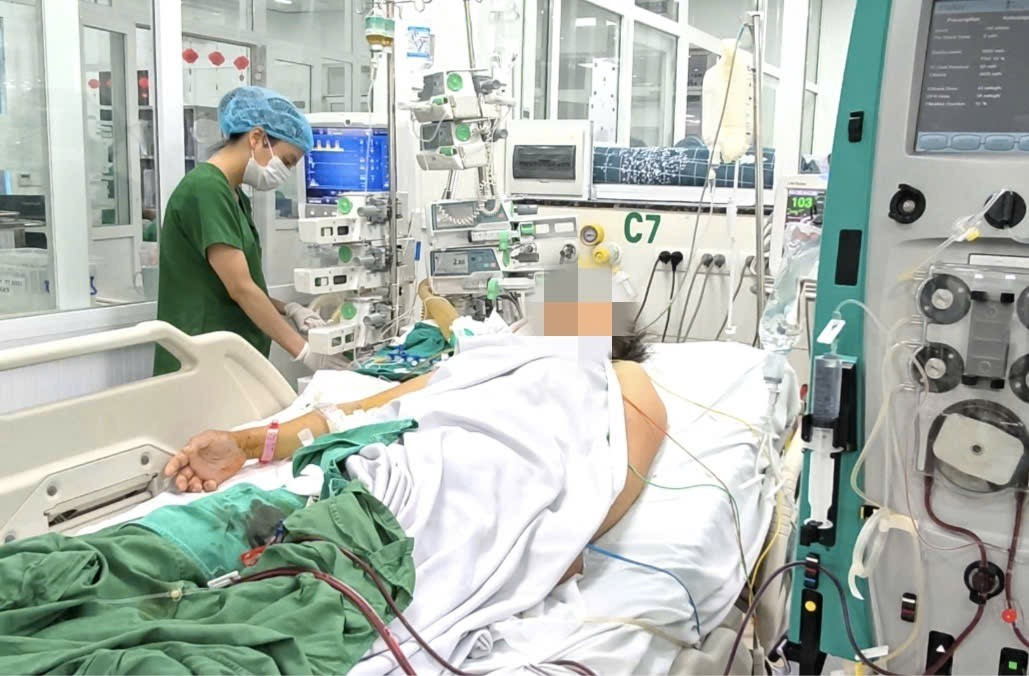 Cảnh báo nhiều người bị suy đa tạng chỉ sau vài ngày sốt xuất huyết - Ảnh 2. Cảnh báo nhiều người bị suy đa tạng chỉ sau vài ngày sốt xuất huyết - Ảnh 2.