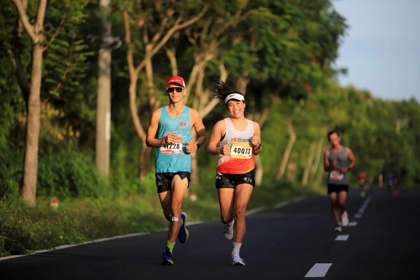 HDBank Green Marathon 2025 mùa thứ tư: Hành trình “xanh” sôi động và đầy mới mẻ - Ảnh 4. HDBank Green Marathon 2025 mùa thứ tư: Hành trình “xanh” sôi động và đầy mới mẻ - Ảnh 4.