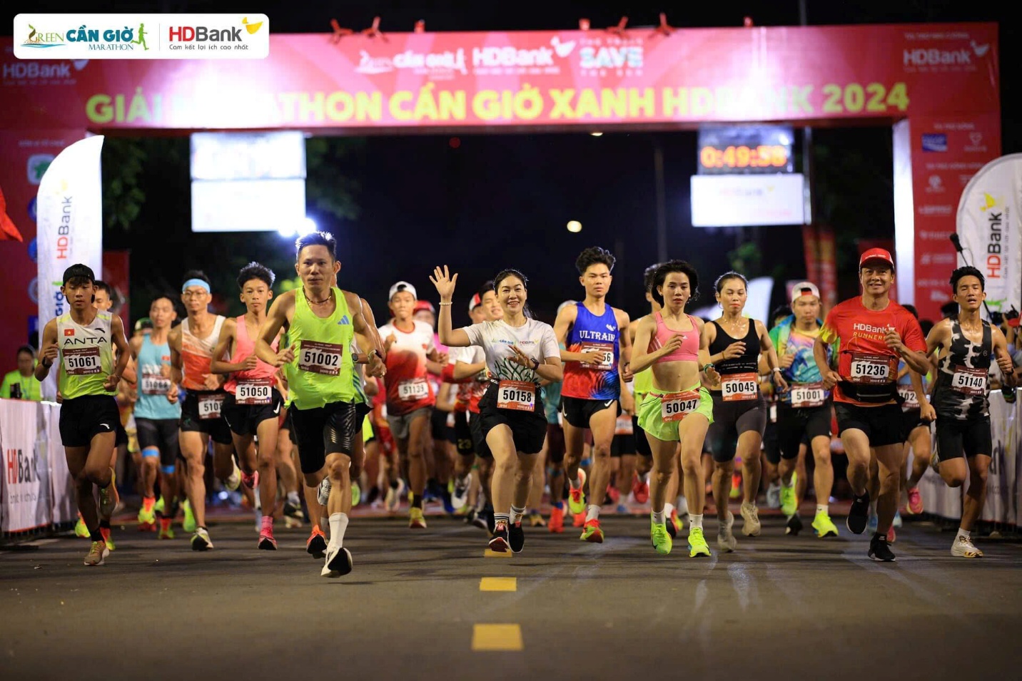 HDBank Green Marathon 2025 mùa thứ tư: Hành trình “xanh” sôi động và đầy mới mẻ - Ảnh 7. HDBank Green Marathon 2025 mùa thứ tư: Hành trình “xanh” sôi động và đầy mới mẻ - Ảnh 7.