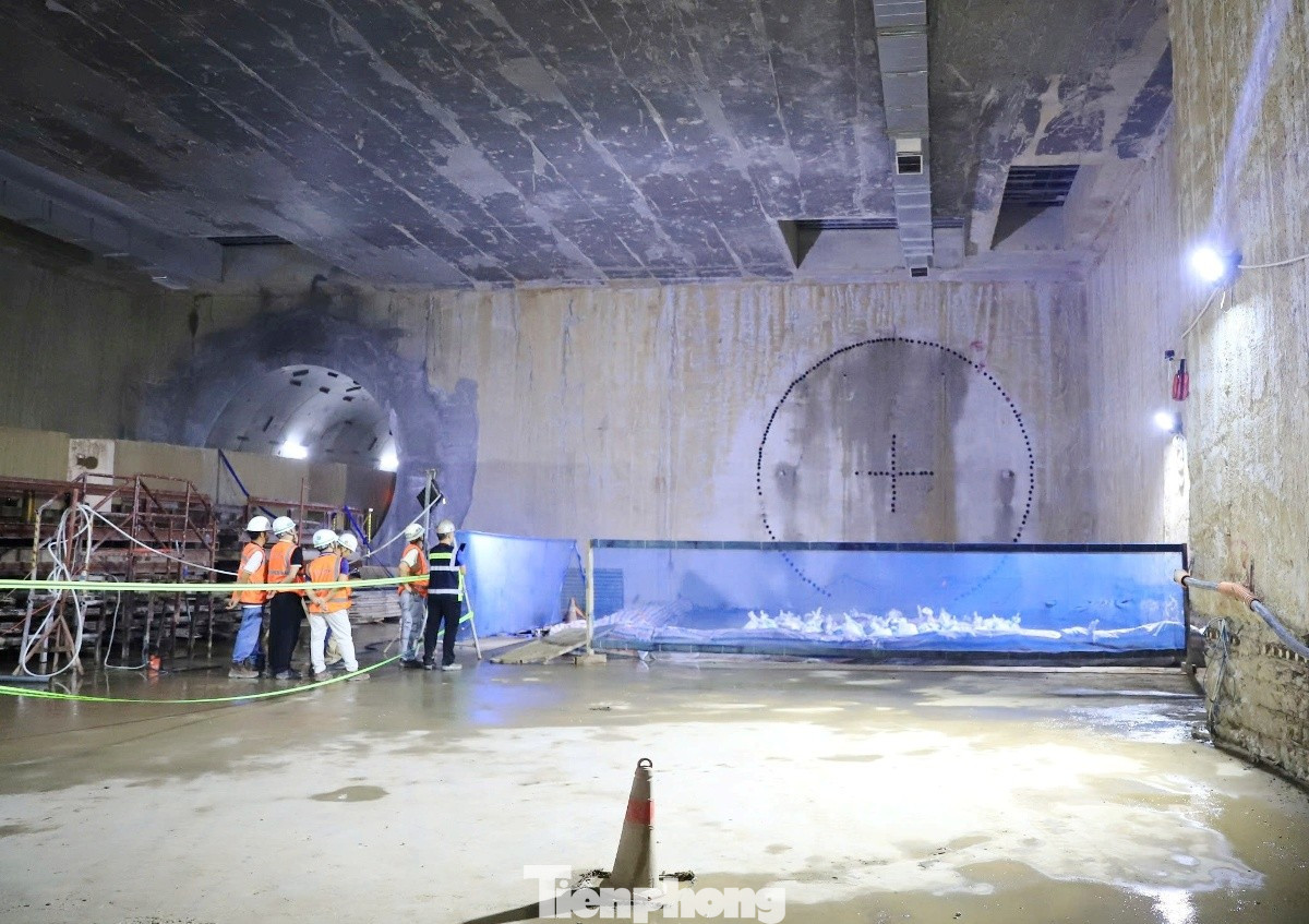 Robot Đào Hầm Tbm Số 2 Hoàn Thành Khoan Đến Ga Ngầm Cát Linh Của Metro Nhổn - Ga Hà Nội - Ảnh 1. Robot Đào Hầm Tbm Số 2 Hoàn Thành Khoan Đến Ga Ngầm Cát Linh Của Metro Nhổn - Ga Hà Nội - Ảnh 1.