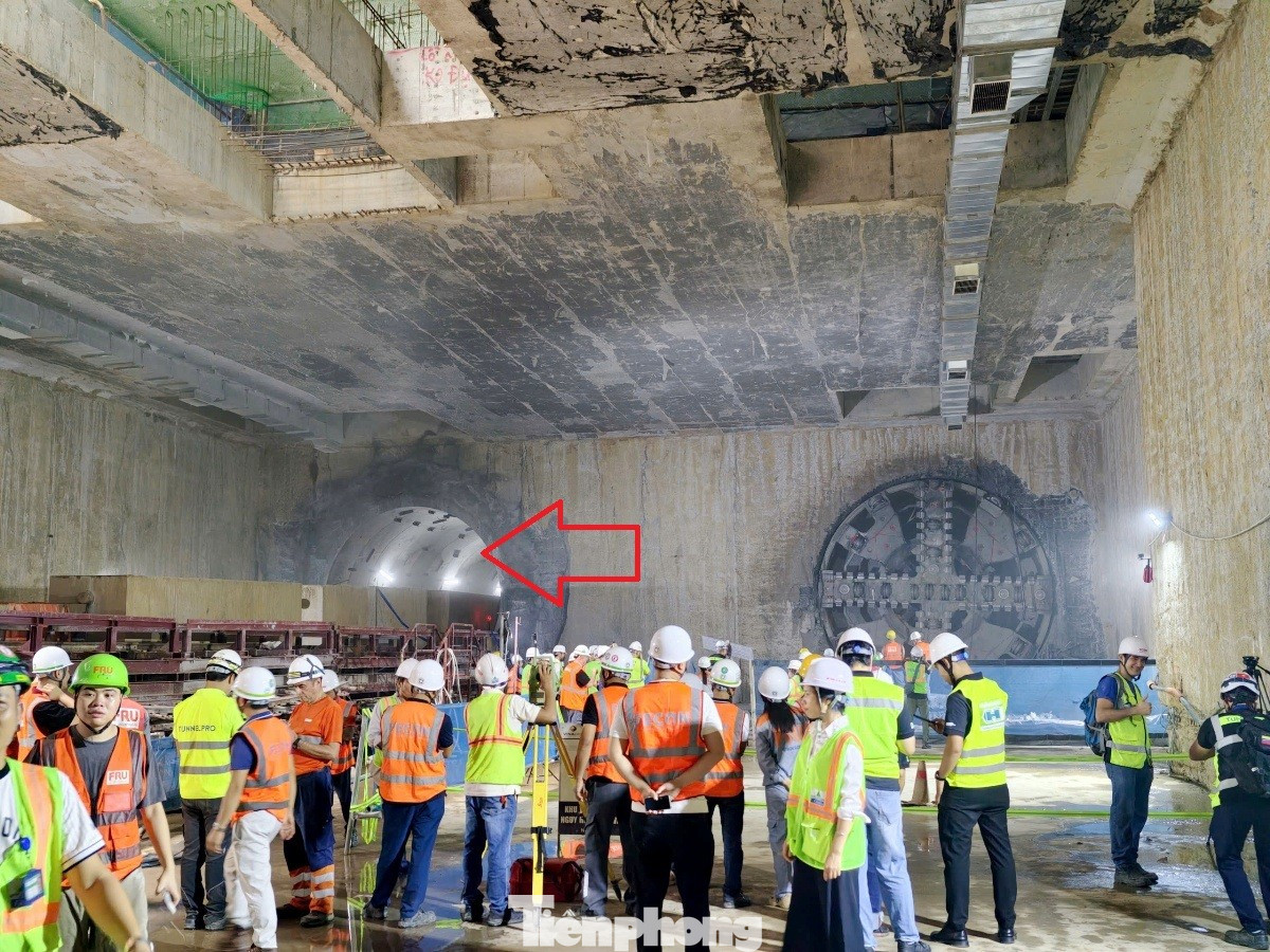 Robot Đào Hầm Tbm Số 2 Hoàn Thành Khoan Đến Ga Ngầm Cát Linh Của Metro Nhổn - Ga Hà Nội - Ảnh 3. Robot Đào Hầm Tbm Số 2 Hoàn Thành Khoan Đến Ga Ngầm Cát Linh Của Metro Nhổn - Ga Hà Nội - Ảnh 3.