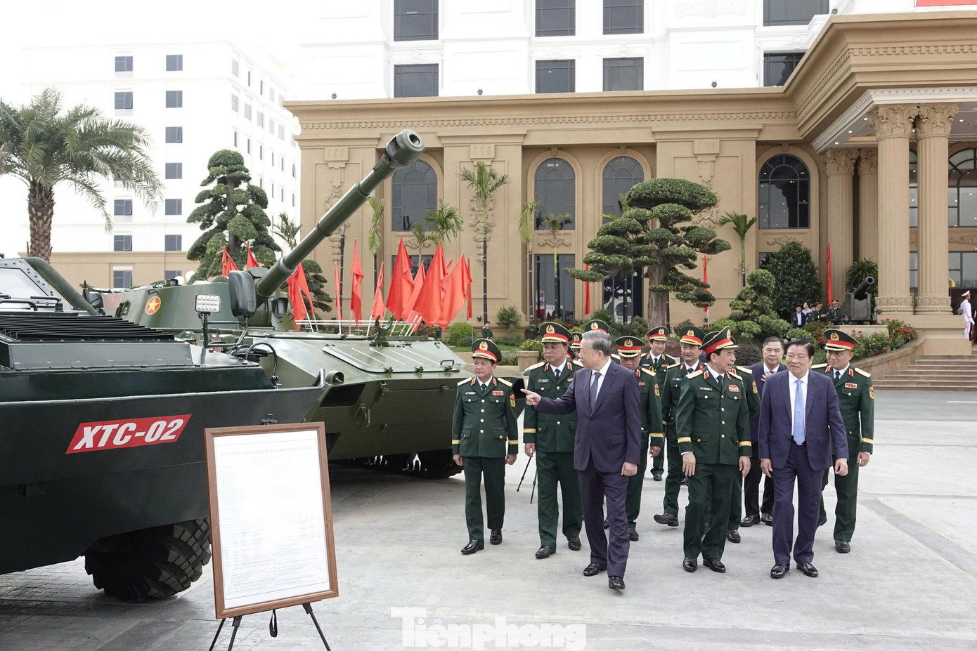Tổng Bí thư Tô Lâm tham dự Lễ kỷ niệm 80 năm ngành Công nghiệp quốc phòng Việt Nam - Ảnh 6.