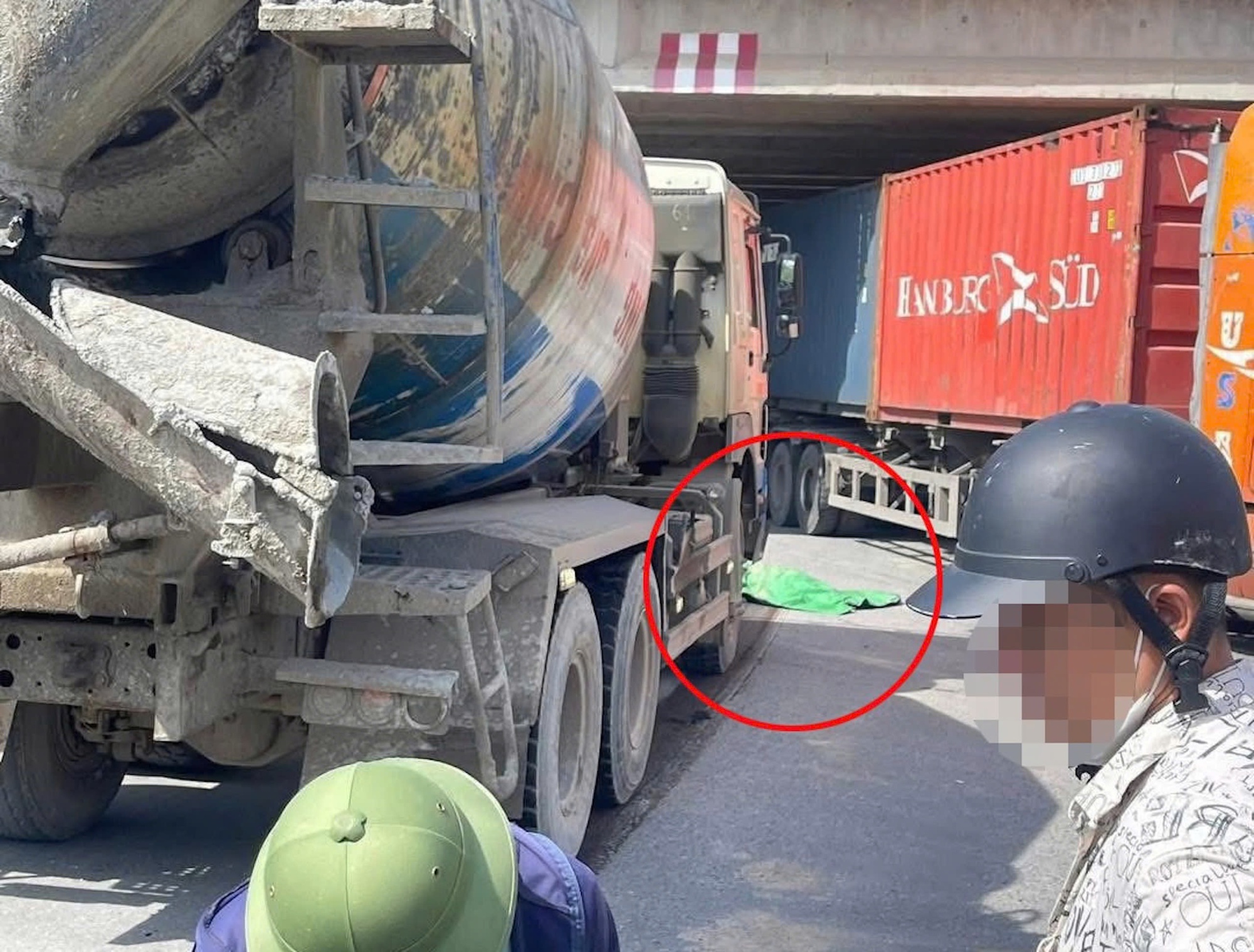 Tội ác sau tai nạn giao thông: Sự thật đau lòng và pháp luật nghiêm khắc - Ảnh 1. Tội ác sau tai nạn giao thông: Sự thật đau lòng và pháp luật nghiêm khắc - Ảnh 1.