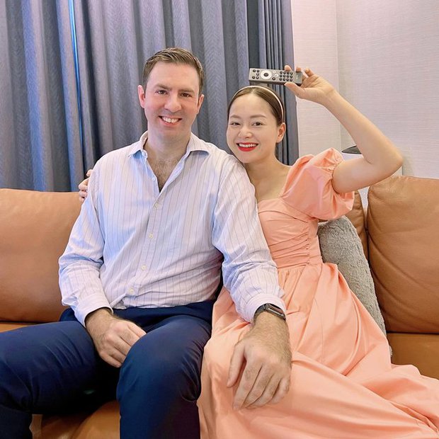 Lan Phương chia sẻ nỗi niềm ngày ra toà ly hôn với chồng Tây và lí do phải địu con đi cùng- Ảnh 4. Lan Phương chia sẻ nỗi niềm ngày ra toà ly hôn với chồng Tây và lí do phải địu con đi cùng- Ảnh 4.