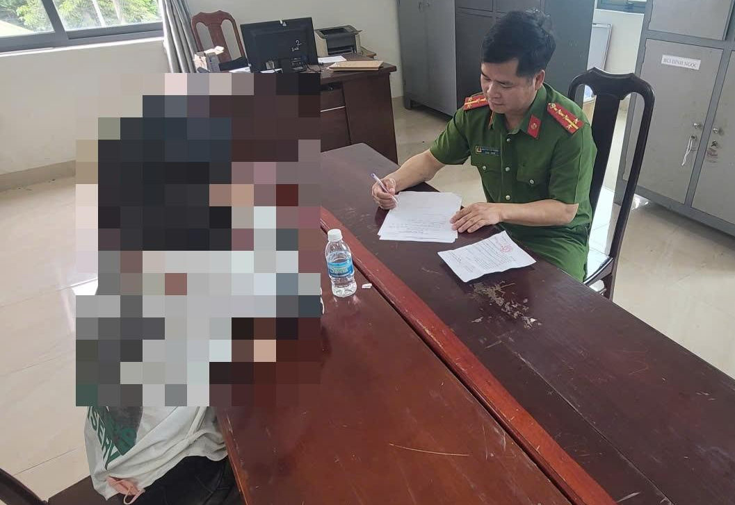 Diễn biến mới vụ nữ shipper bị hành hung gây xôn xao dư luận - Ảnh 2.