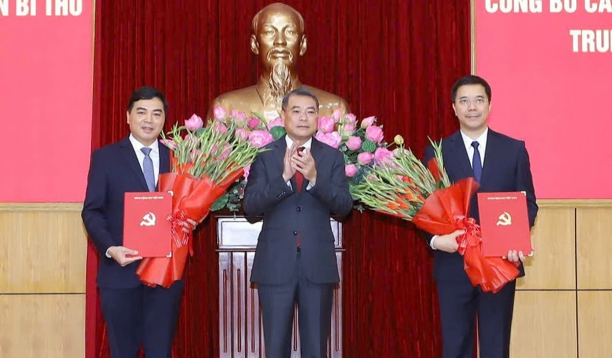 Công bố quyết định của Bộ Chính trị về công tác cán bộ tại Thanh Hóa- Ảnh 1.