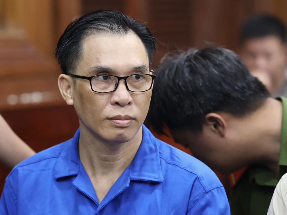 Vụ th&acirc;u t&oacute;m đất v&agrave;ng ở TP HCM: Vật chứng lạ trong nh&agrave; đại gia Đinh Trường Chinh - Ảnh 1.